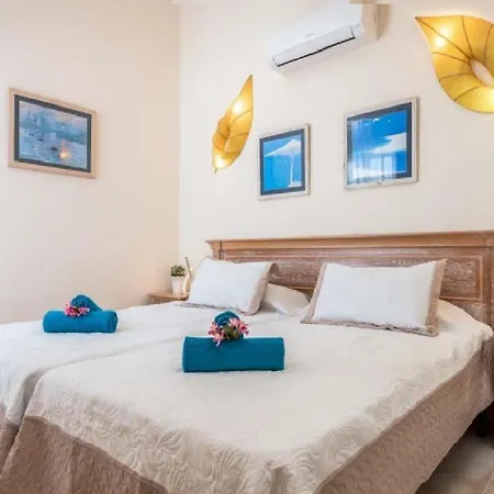 Villa Tenerife Family Holiday With Private Heated Pool, Botanical Garden, Bbq & Fast Wifi By Holidays *