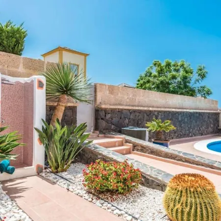 Vila Tenerife Family Holiday With Private Heated Pool, Botanical Garden, Bbq & Fast Wifi By Holidays Costa Adeje (Tenerife)